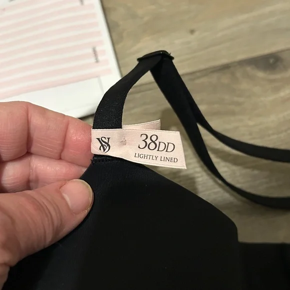 NWT Victoria's Secret Black Strappy Bra 38DD - Picture 8 of 16